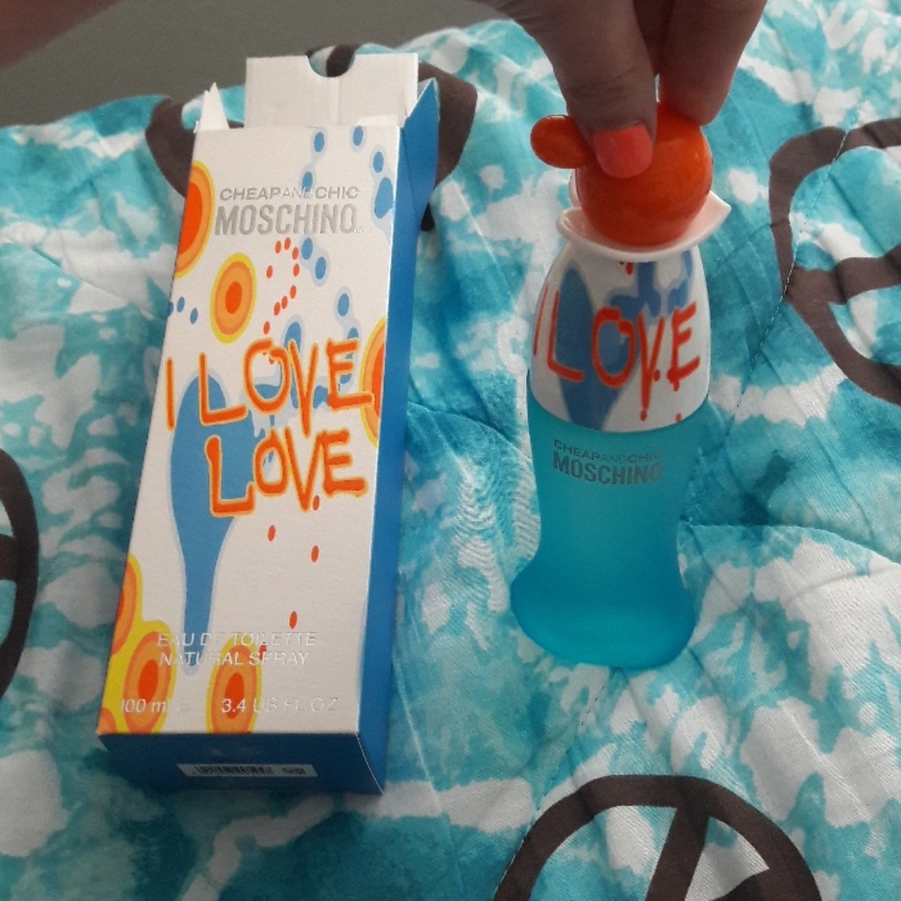 Moschino I Love Love Perfume